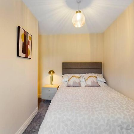 It'S Broadway Baby! Great House Close To City Centre 벨파스트 외부 사진