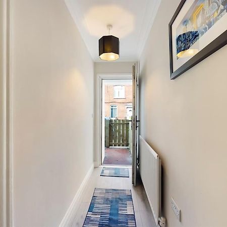 It'S Broadway Baby! Great House Close To City Centre 벨파스트 외부 사진