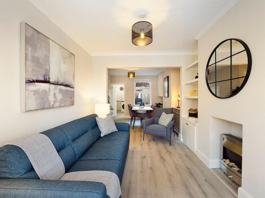 It'S Broadway Baby! Great House Close To City Centre 벨파스트 외부 사진