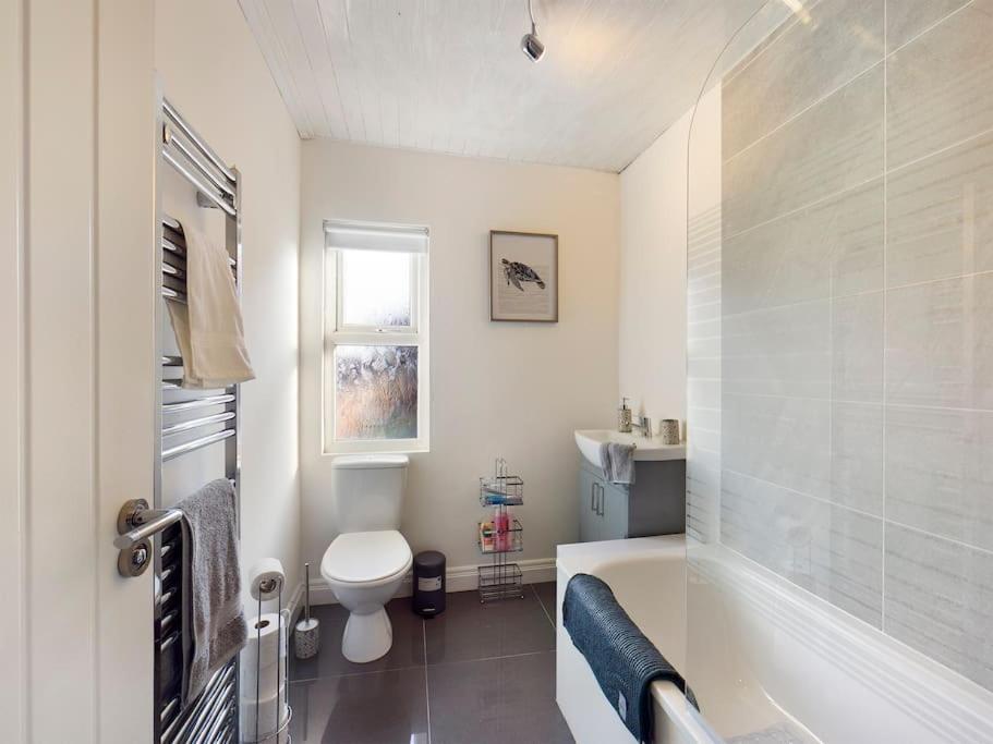 It'S Broadway Baby! Great House Close To City Centre 벨파스트 외부 사진
