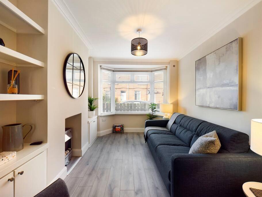 It'S Broadway Baby! Great House Close To City Centre 벨파스트 외부 사진